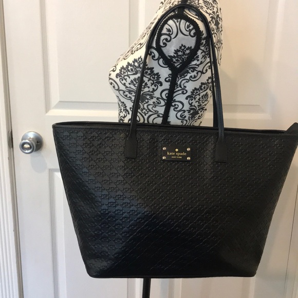 KATE SPADE! Shoulder Bag. Gently worn twice - Picture 1 of 9
